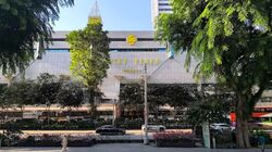 Lucky Plaza (D9), Shop House #563737131